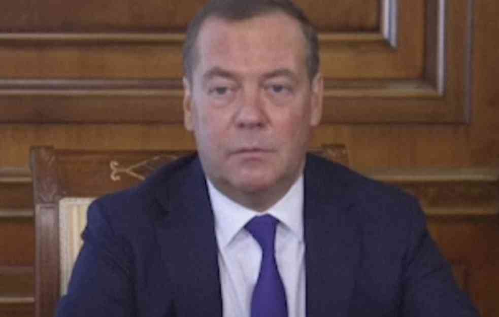 MEDVEDEV: Proterati ambasadore EU koji su odbili sastanak sa Lavrovom