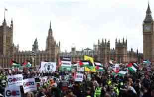 VELIKI PROTEST U LONDONU: Građani traže hitan <span style='color:red;'><b>prekid</b></span> vatre u Gazi