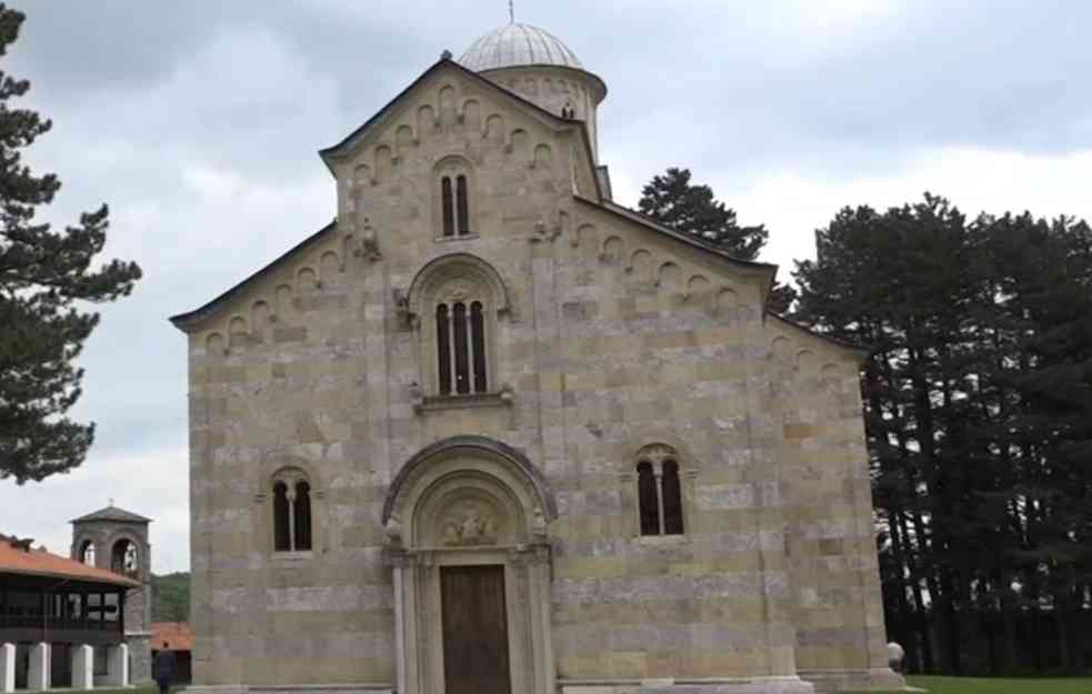 KONAČNO: Zemlja manastira Visoki Dečani upisana u katastar! Manastir priznat kao vlasnik imovine 