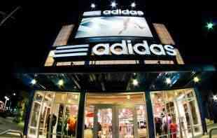 Adidas zaustavio prodaju <span style='color:red;'><b>dres</b></span>a s brojem 44, mnogo podseća na SS (FOTO)