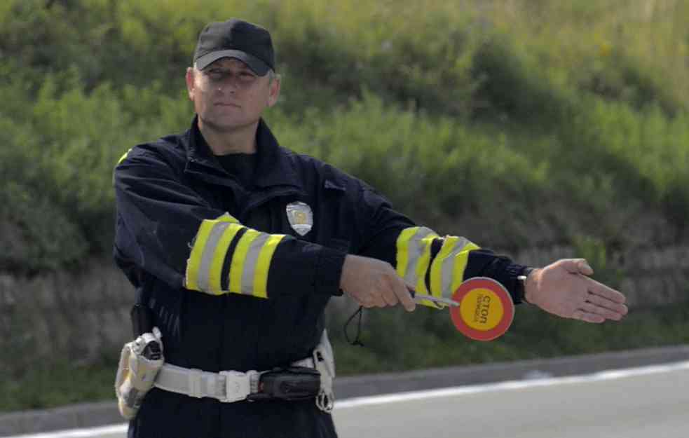 Vozio auto sa 3,03 promila alkohola u krvi! Popio najmanje šest pića!