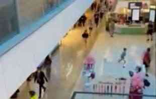 OVO JE NAPADAČ IZ SIDNEJA: Uleteo u tržni centar sa NOŽEM U RUKAMA pa počeo da ubada posetioce! (VIDEO, FOTO)
