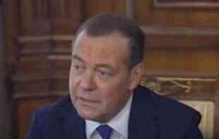 MOSKVA BESNA ZBOG ODLUKE AMERIKANACA O POMOĆI UKRAJINI! Medvedev: Isk<span style='color:red;'><b>reno</b></span> im želim da potonu u građanski rat