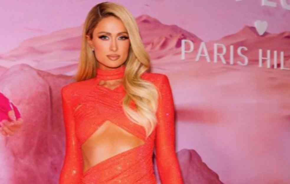 Paris Hilton pozirala gola: Ovo je njeno najizazovnije izdanje za javnost ikada