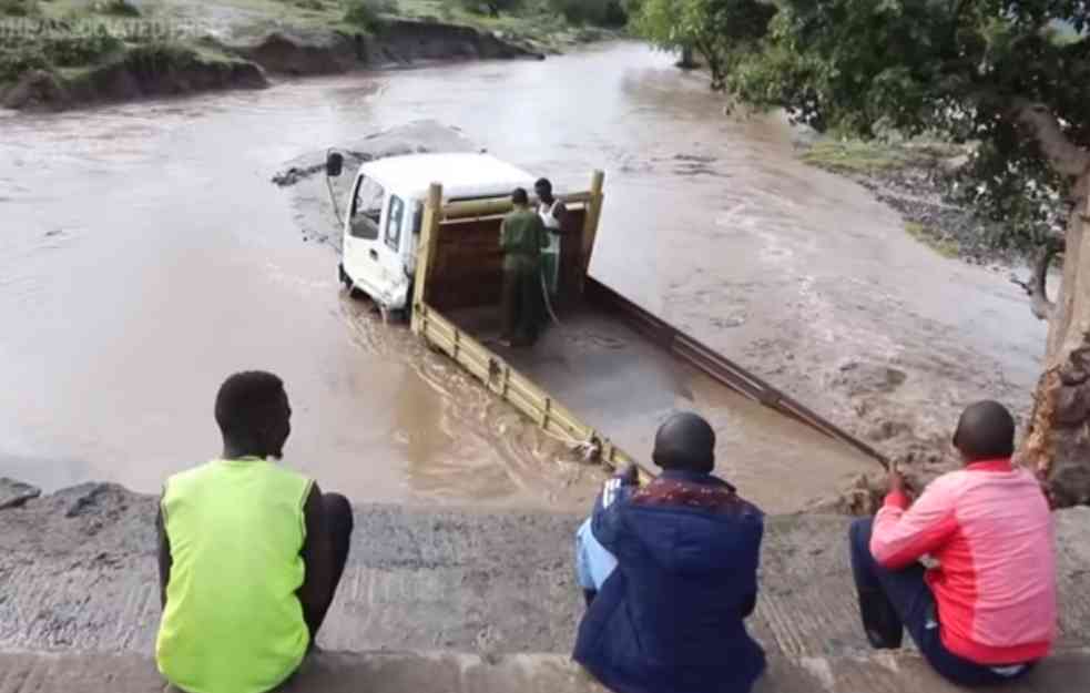 Kiša u Najrobiju pada šest nedelja bez prestanka: Preko 100 mrtvih