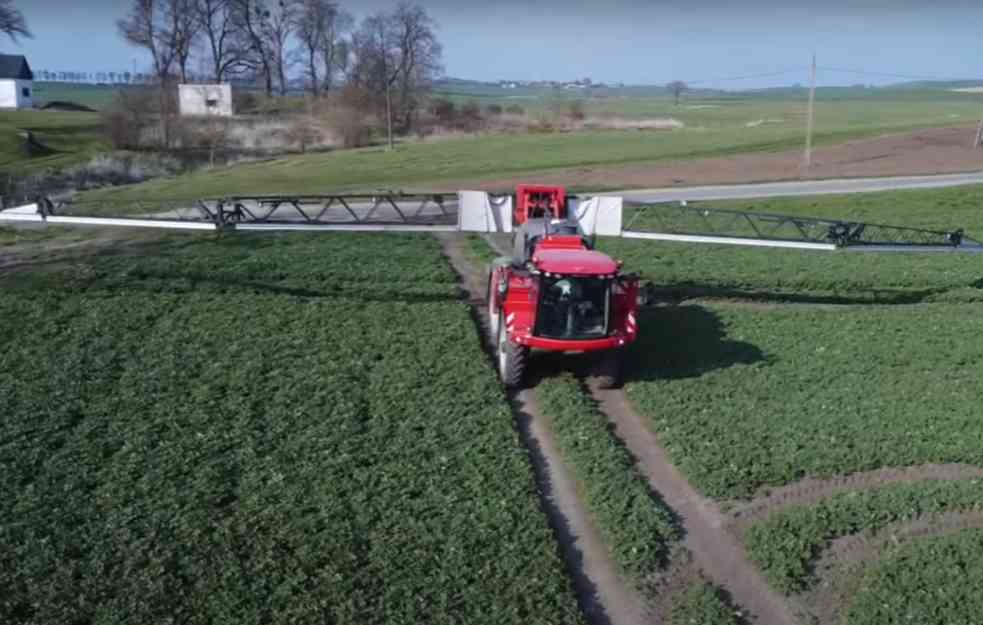 Da li je ovo najskuplja mašina Sajma poljoprivrede? (VIDEO)