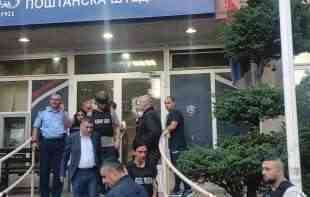 TEROR: Priveden, pa pušten direktor Banke Poštanske štedionice u Kosovskoj Mitrovici (VIDEO, FOTO)