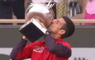 NOVAK ĐOKOVIĆ IMA NOVOG TRENERA: Boris stigao na <span style='color:red;'><b>Rolan Garos</b></span> (FOTO)