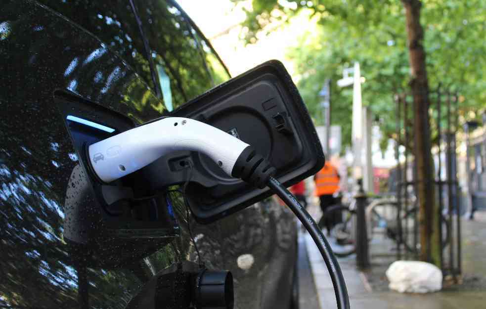 Električna vozila češće učestvuju u udesima sa pešacima
