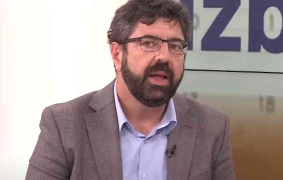 LAZOVIĆ: Vučićeva politika za Kosovo je potpuni debakl, treba ga pozvati na odgovornost