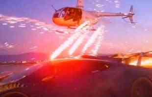 <span style='color:red;'><b>Jutjuber</b></span> objavio snimak kako eksplozivom uništava lamborgini iz helikoptera: Zavrišo u zatvoru (VIDEO)