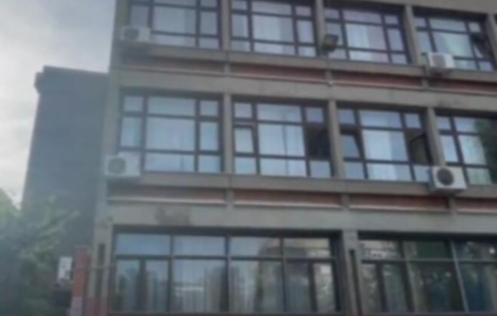 HAOS U BEOGRADU: Roditelji fizički NAPALI NASTAVNICE u dve osnovne škole!