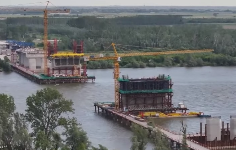 KASNI IZGRADNJA FRUŠKOGORSKOG KORIDORA: Rokovi se stalno pomeraju, cena raste (VIDEO)