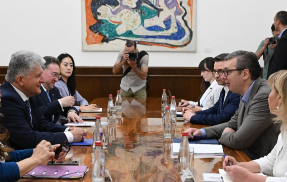 Vučić se sastao s pomoćnikom generalnog sekretara UN za Evropu, Centralnu Aziju i Ameriku (FOTO)