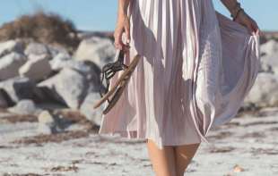 Kako se obući <span style='color:red;'><b>elegantno</b></span> i udobno tokom vrelih dana?