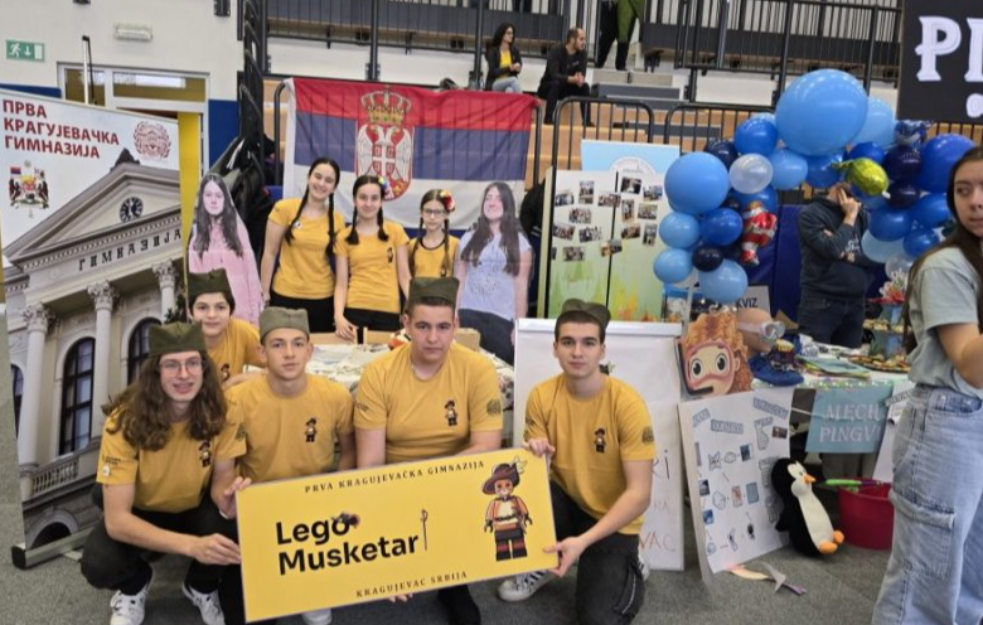 Najlakši način da naučite da igrate srpsko kolo! Đaci iz Kragujevca osvojili prvo mesto za svoj Izum 