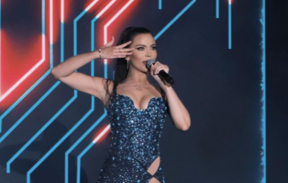 Cifra za stajling i pola miliona kristala na Milici Pavlović 