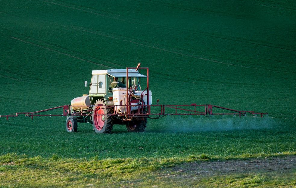 KOLIKA JE ŠTETA OD NJIH? Da li su pesticidi (ne)prijatelji ljudi i životne sredine?