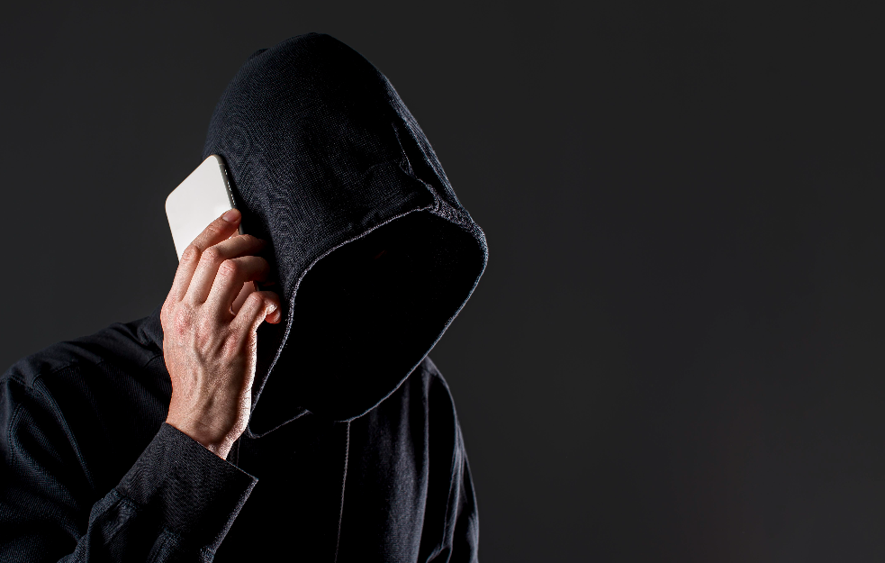 Ako ih vidite na telefonu, odmah ih brišite: SPISAK SVIH SMS PREVARA