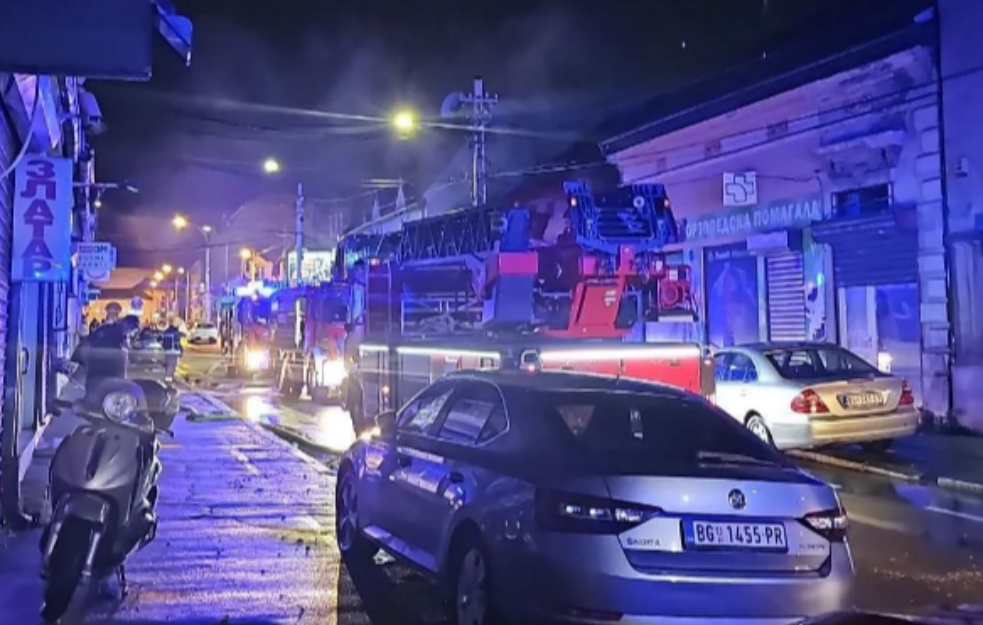 Nakon sinoćnog nevremena izbio požar u Zemunu (VIDEO)