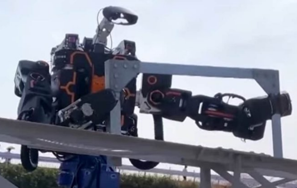 Novi humanoidni robot u Japanu