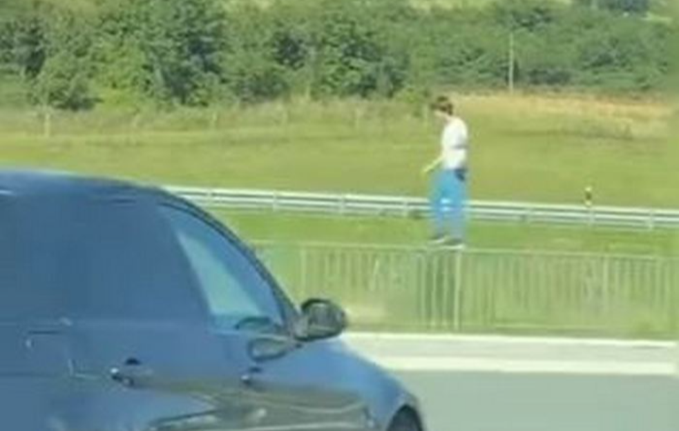 Crno dete, šta to radiš? Opasna scena kod Ikee u Beogradu