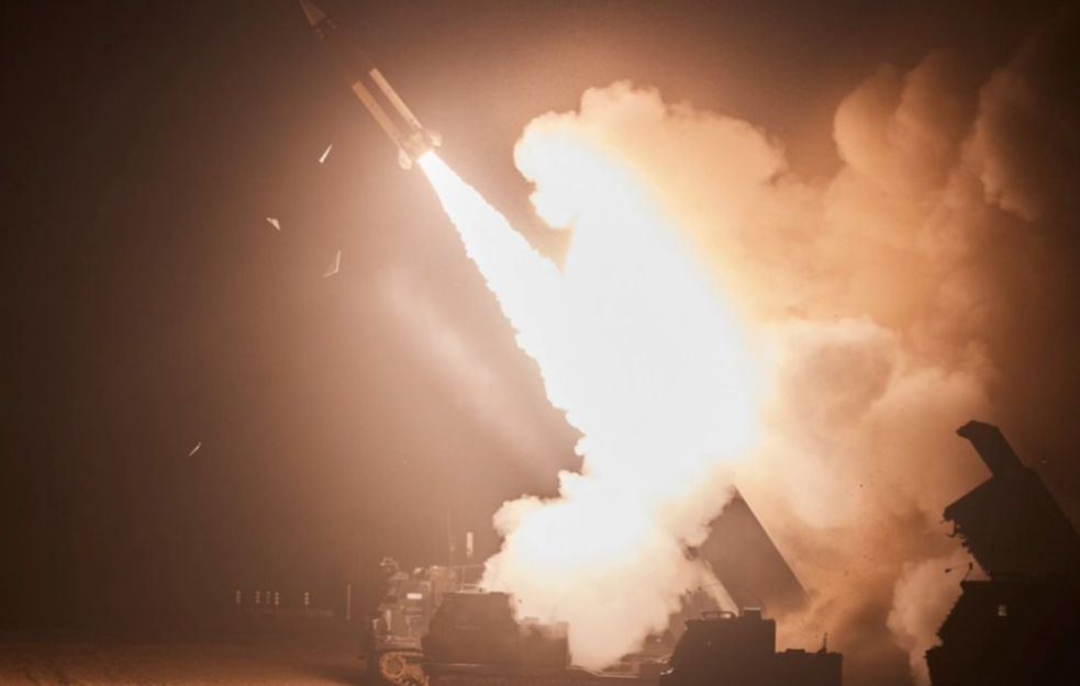 NATO RAKETA U RUKAMA RUSA: 