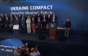 DAME I GOSPODO, <span style='color:red;'><b>PREDSEDNIK PUTIN</b></span>! BAJDEN OPET ŠOKIRAO: Zelenskog najavio kao predsednika Rusije (VIDEO)