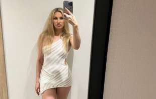 <span style='color:red;'><b>Rada Manojlović</b></span> sa sestrom ulaže brdo para u novi biznis