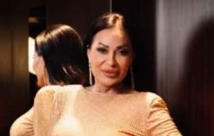 Ceca zaglavljena u koloni na auto-putu, počela da radi <span style='color:red;'><b>vežbe</b></span>, a onda je spopali fanovi (VIDEO)