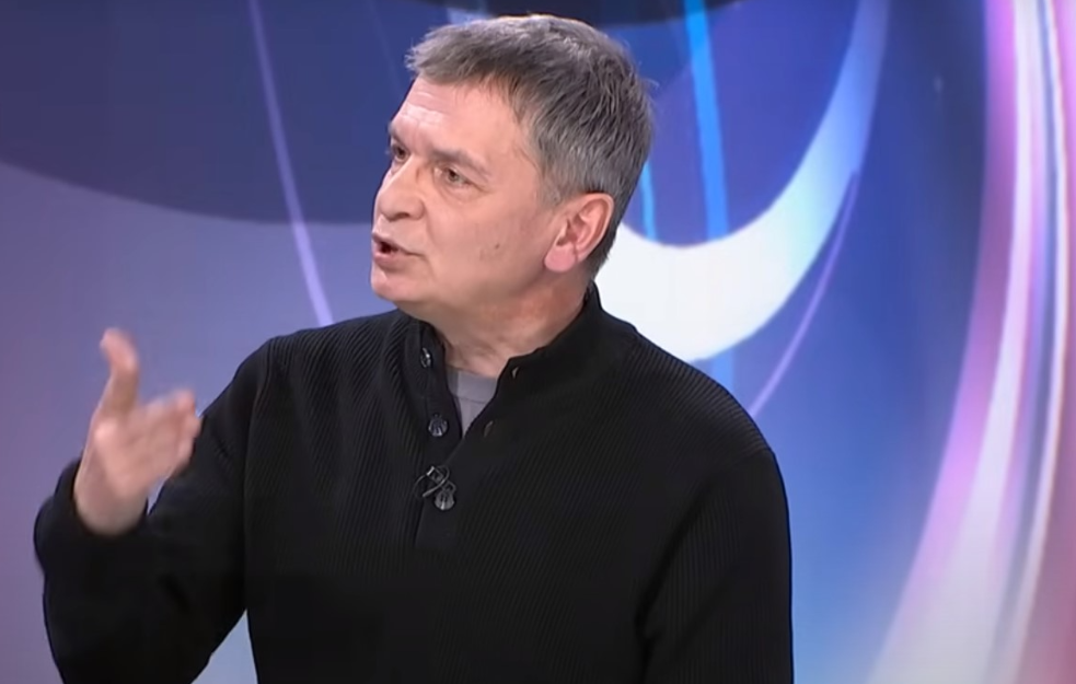 VUČIĆ PRODAJE SRBIJU! Aleksandar Jovanović Ćuta: Siguran sam u pobunu i ustanak! Nema nam druge!