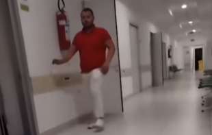ALKOHOLISANO <span style='color:red;'><b>OSOBLJE</b></span> U KBC DRAGIŠA MIŠOVIĆ (VIDEO)