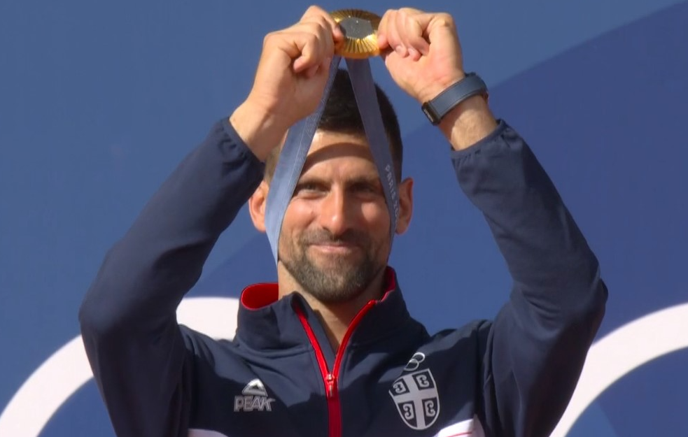 ZLAAAATOOOOOOOO ZA NOVAKA ĐOKOVIĆA! Naš Nole je OLIMPIJSKI ŠAMPION!!! RADUJ SE SRBIJO!!! (VIDEO, FOTO)