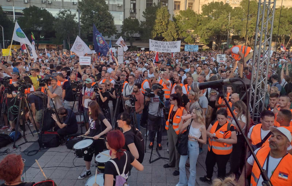 GLAS JAVNOSTI UŽIVO SA PROTESTA (FOTO)