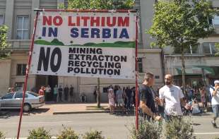 Zabrinuti smo što podržavate Rio Tintovo <span style='color:red;'><b>iskopavanje litijuma</b></span> u Srbiji: Pismo alumnista britanskom ambasadoru