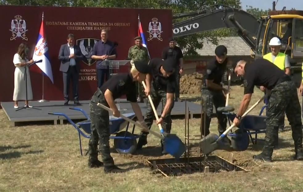 Predsednik najavio povećanje plata u vojsci