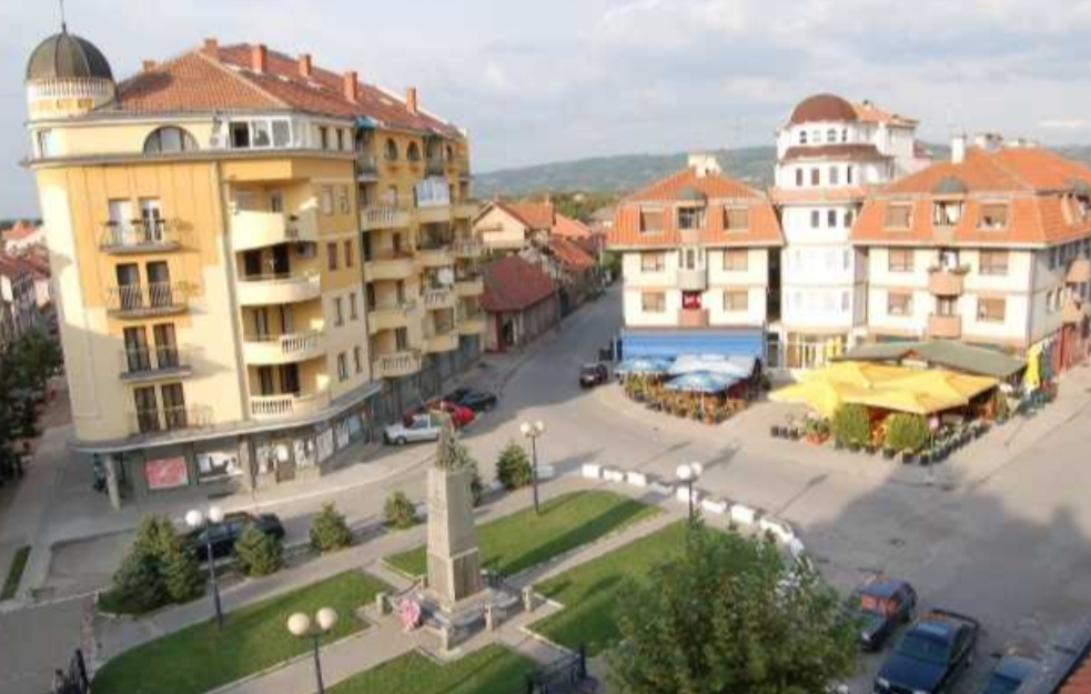 SVILAJNCU SVAKA ČAST Besplatna užina za đake čiji roditelji imaju ukupna mesečna primanja manja od 100.000 dinara
