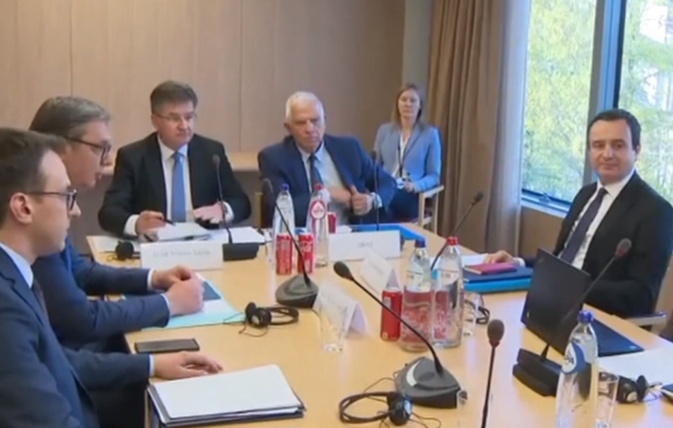 ŠOKANTNO! SRBIJA SE VIŠE NE PROTIVI PRIZNANJU KOSOVA I METOHIJE: Povučeno pismo o protivljenju odredbama Ohridskog sporazuma!