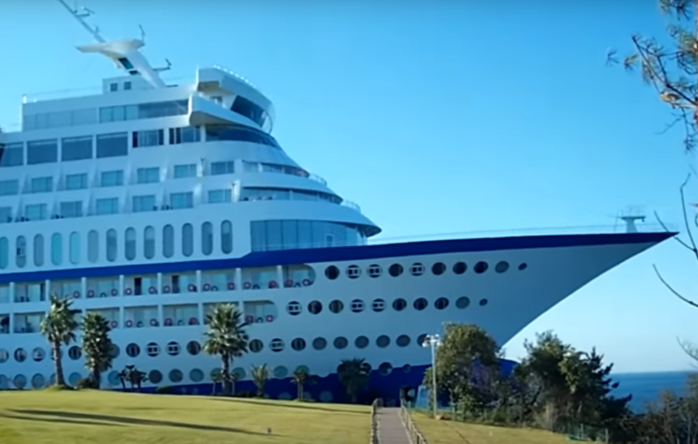 Hotel kruzer dug 165 metara privlači pažnju turista