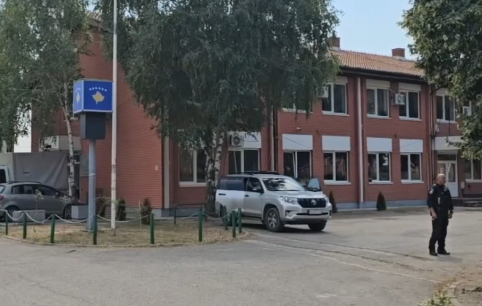 18 DANA BLOKADE SRPSKIH INSTITUCIJA NA KOSOVU I METOHIJI: Stotine zaposlenih ne mogu na svoja radna mesta