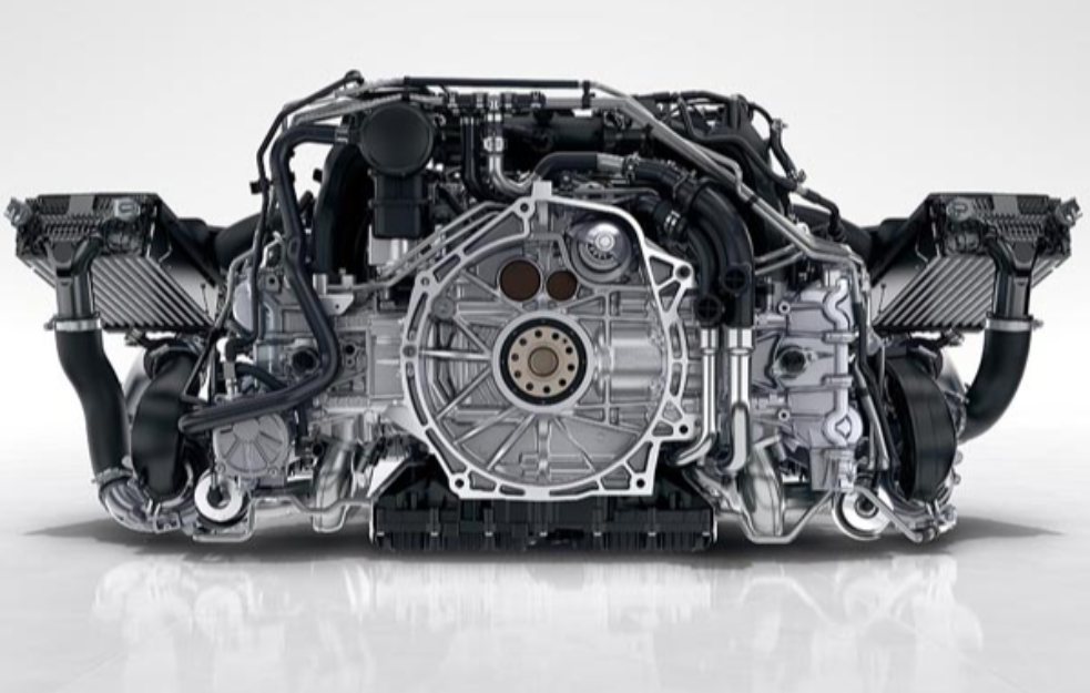Porsche otišao korak dalje: Inženjeri <span style='color:red;'><b>patent</b></span>irali motor koji ostavlja bez daha