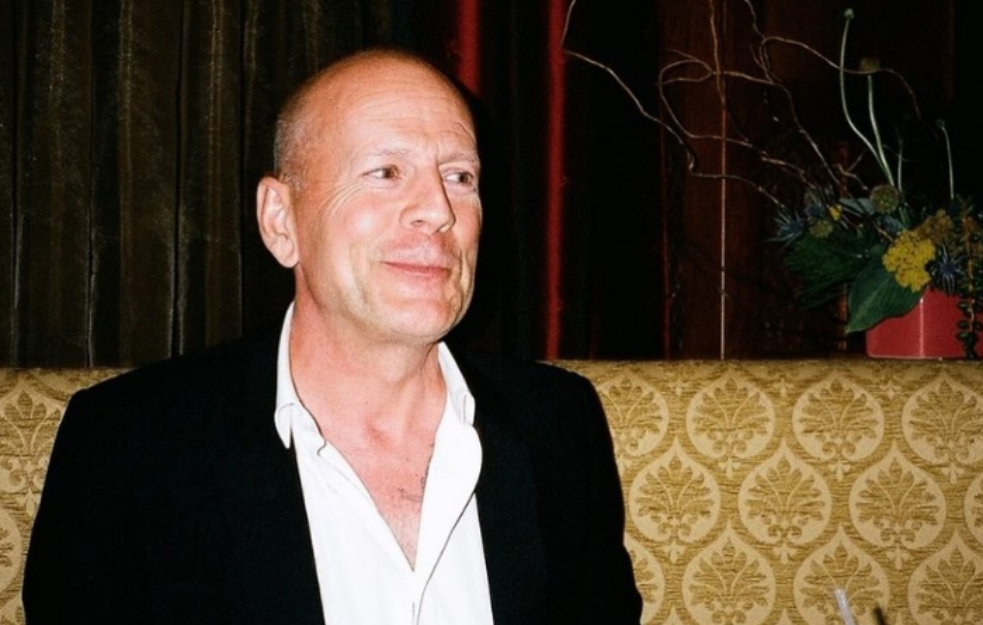 Oglasila se ćerka <span style='color:red;'><b>Brus Vilis</b></span>a i otkrila u kakvom je stanju glumac (FOTO)