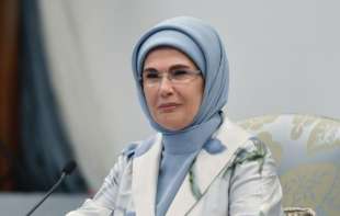 Erdoganova supruga živi u p<span style='color:red;'><b>alati</b></span> sa 1000 soba, ovo kaže o haremima