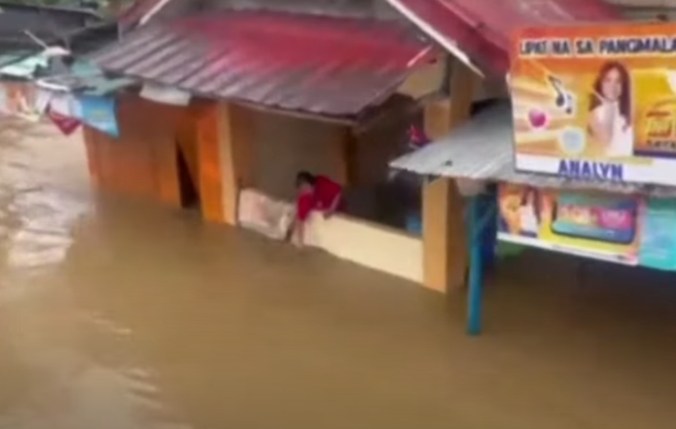 Najmanje 24 osobe poginule u poplavama na Filipinima