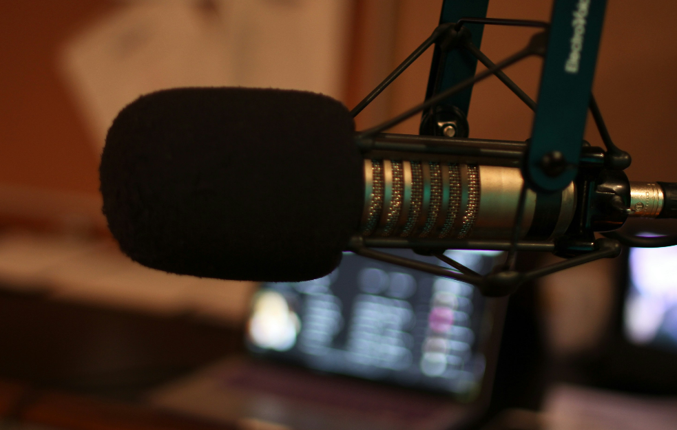 Vlast zabranila emitovanje muzike na radiju