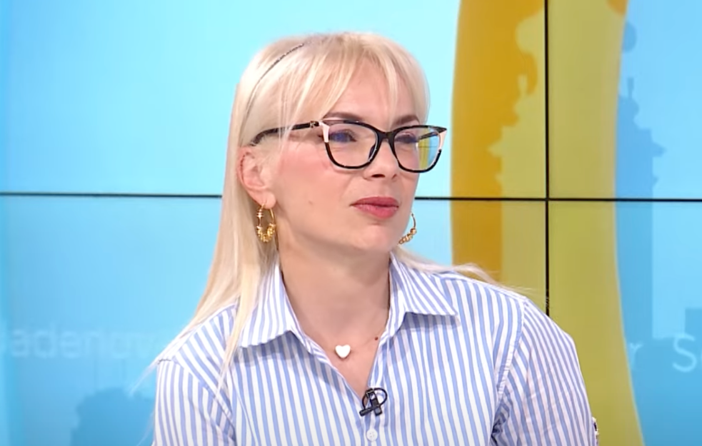 „Srušili su nam škole. Tako je počelo. Sada se ruši sve. Tako se završava.“ Potresan tekst nastavnice Anđelke Petrović o nesreći u Novom Sadu