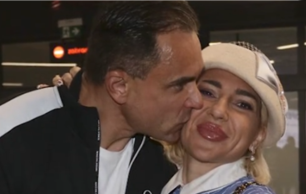 Jovanu i Dragana sačekalo lepo iznenađenje na aerodromu