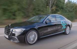 Mercedes-Benz dobio nagradu ‘Zlatni volan 2024’ za Drive Pilot sistem
