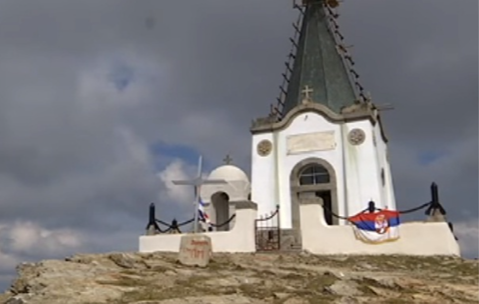 Đaci XIII beogradske gimnazije na Kajmakčalanu: Marš od Plave grobnice do Kapije slobode