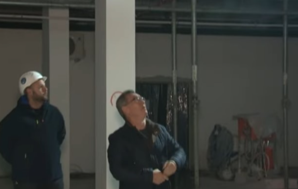 Radovi hitno zaustavljeni: Pukla ploča podzemne garaže na gradilštu nove pijace u Obrenovcu (VIDEO)